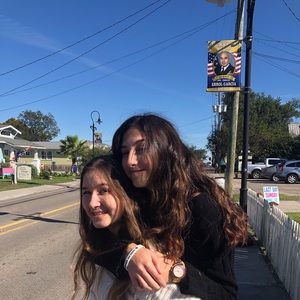 Meet your Posher, Laurel